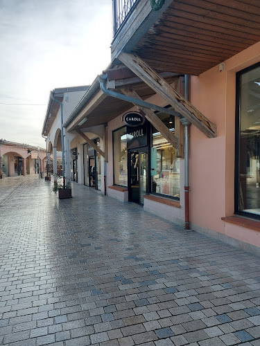 Magasin de vêtements pour femmes CAROLL Nailloux