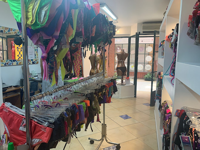 Opiniones de Isabella Ximena Salas Arriagada en Vitacura - Tienda de ropa