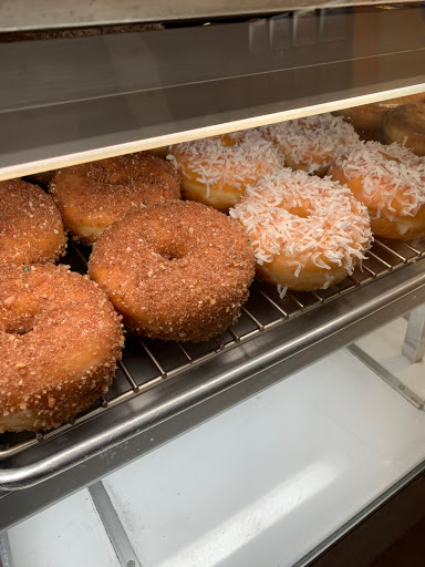 Donut Shop «Donuts Plus», reviews and photos, 1790 Erringer Rd, Simi Valley, CA 93065, USA