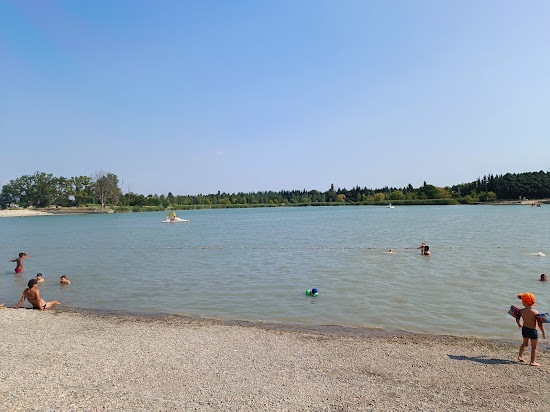Plage du Lac de Monteux