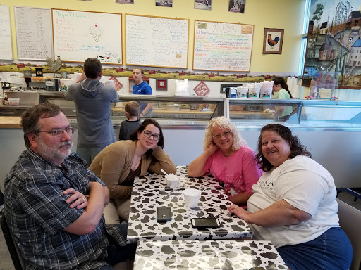 Ice Cream Shop «Manning Farm Dairy», reviews and photos, 702 North Blakely Street, Dunmore, PA 18512, USA