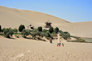 Mingsha Mountain and Crescent Moon Spring image