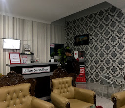 RedDoorz near Hermes Place Polonia Medan photo