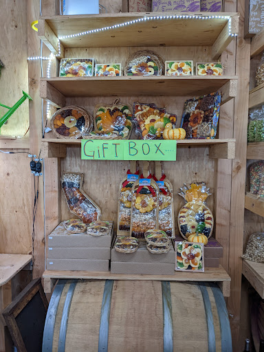 Produce Market «Dixon Fruit Market», reviews and photos, 7808 Batavia Rd, Dixon, CA 95620, USA