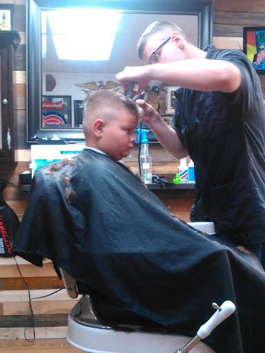 Barber Shop «Consolidated Barber Shop», reviews and photos, 107 W Kearsley St, Flint, MI 48502, USA