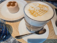 Latte du Café Maxime Frédéric at Louis Vuitton à Paris - n°1