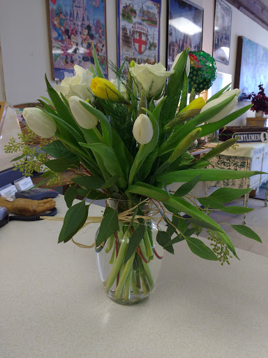 Florist «Greenfield Flower Shop», reviews and photos, 2628 W Greenfield Ave, Milwaukee, WI 53204, USA