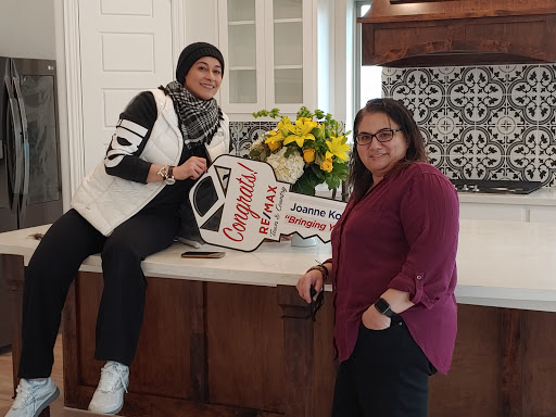 Real Estate Agency «RE/MAX Town & Country», reviews and photos, 301 S Watters Rd, Allen, TX 75013, USA