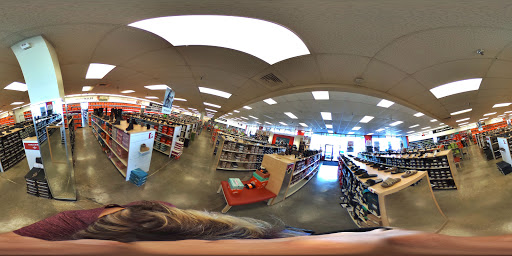 Shoe Store «Famous Footwear Outlet», reviews and photos, 5580 International Dr, Orlando, FL 32819, USA