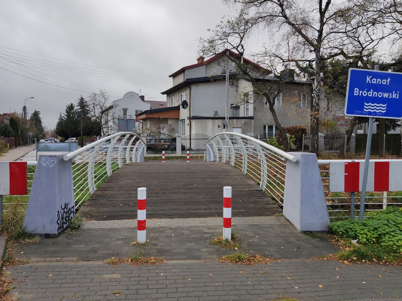 Mostek pieszo-rowerowy na Kanale Bródnowskim