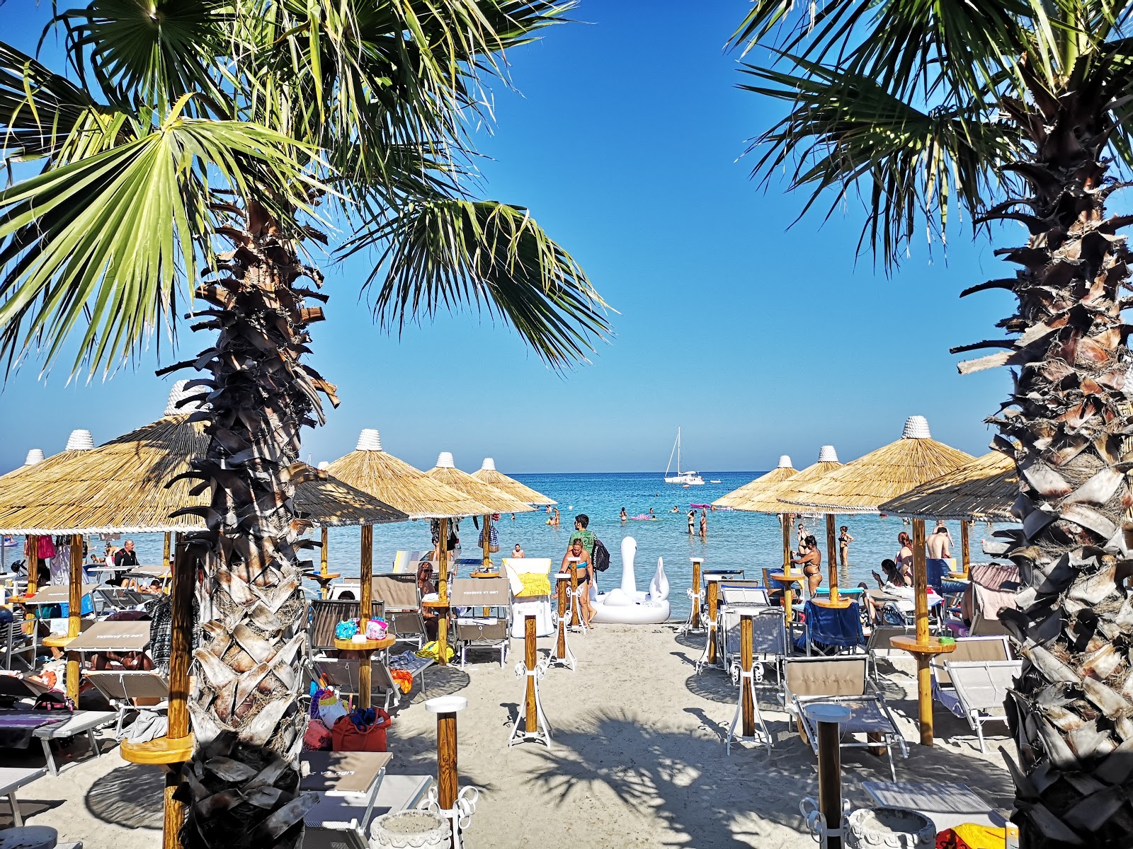 Fotografie cu Spiaggia di Torre Canne și așezarea