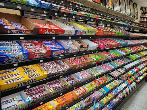 Tobacco Shop «2 Way Smoke Shop», reviews and photos, 7422 N 51st Ave, Glendale, AZ 85301, USA