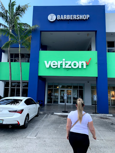 Cell Phone Store «Verizon», reviews and photos, 1450 NW 87th Ave #101, Doral, FL 33172, USA