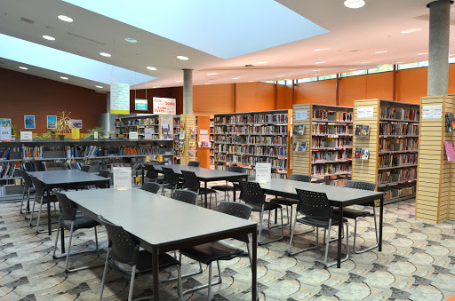 Ottawa Public Library - St-Laurent