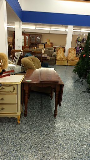 Thrift Store «St Vincent de Paul Kenosha Thrift Store», reviews and photos, 7531 30th Ave, Kenosha, WI 53142, USA