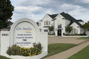 Life Smiles of Owasso, Dr. Heng Lim