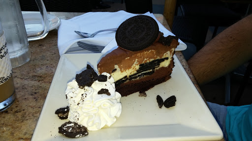 Restaurant «The Cheesecake Factory», reviews and photos, 15301 Ventura Blvd, Sherman Oaks, CA 91403, USA