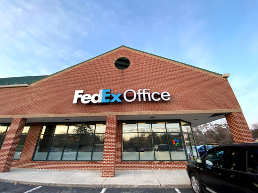 Print Shop «FedEx Office Print & Ship Center», reviews and photos, 10236 W Broad St, Glen Allen, VA 23060, USA