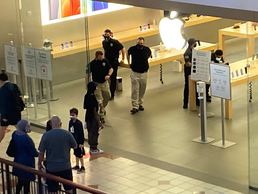 Computer Store «Apple Willow Grove Park», reviews and photos, 2500 W Moreland Rd, Willow Grove, PA 19090, USA