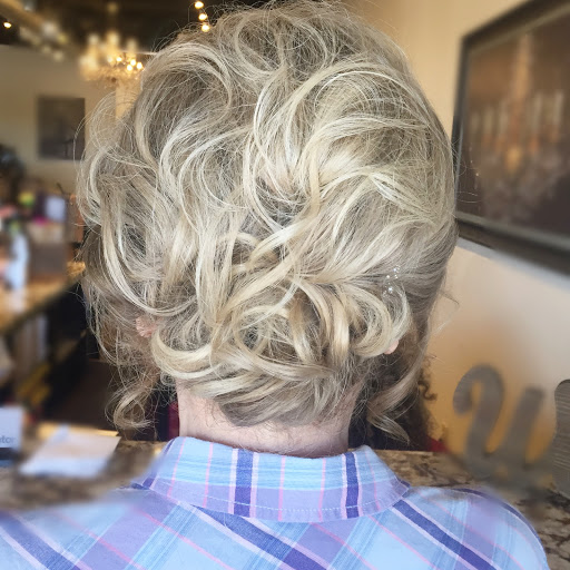 Beauty Salon «Mane Connection Hair Salon», reviews and photos, 39265 Grand River Ave, Farmington, MI 48335, USA