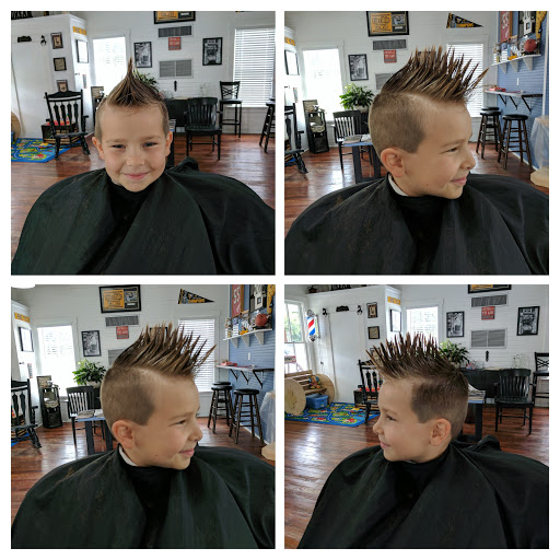 Barber Shop «The Little White House Barber Shop», reviews and photos, 11907 Fort King Hwy, Thonotosassa, FL 33592, USA