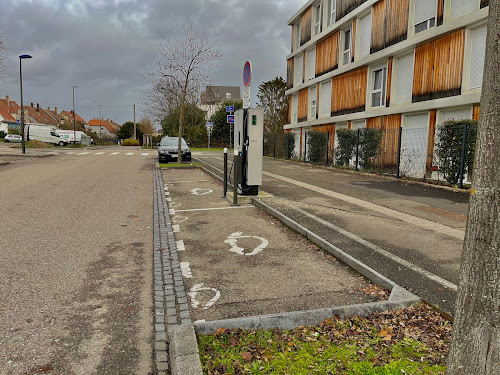 Borne de recharge de véhicules électriques Freshmile Station de recharge Strasbourg