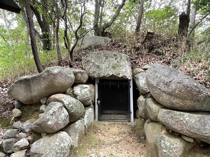 大織冠神社（将軍山1号墳）