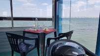 Atmosphère du Bar-restaurant à huîtres Le Bout Au Vent à Saint-Trojan-les-Bains - n°1