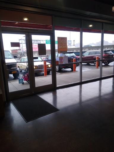 Self-Storage Facility «Public Storage», reviews and photos, 385 Gerard Ave, Bronx, NY 10451, USA