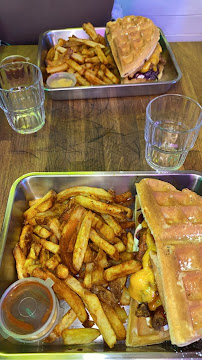 Sandwich au poulet du Restaurant de hamburgers CRISPY SOUL Paris 11 - n°16