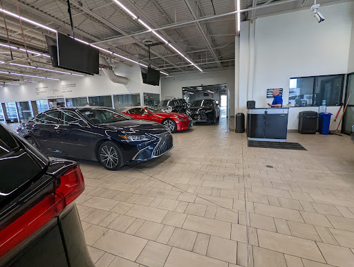 Lexus Dealer «Tom Wood Lexus», reviews and photos, 4610 E 96th St, Indianapolis, IN 46240, USA