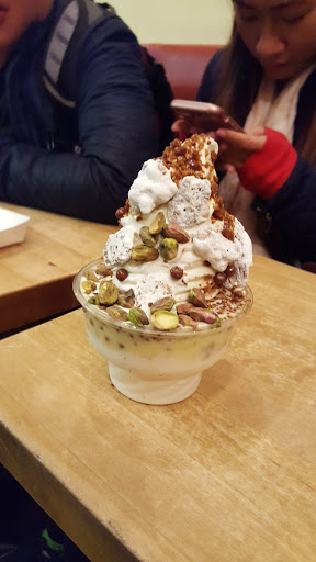 Dessert Shop «Dessert Club, ChikaLicious», reviews and photos, 204 E 10th St, New York, NY 10003, USA