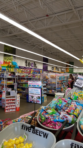 Variety Store «Five Below», reviews and photos, 1255 Raritan Rd, Clark, NJ 07066, USA