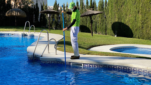 Clear & Clean, empresa de servicios en Estepona, Málaga