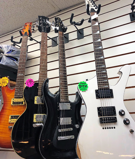 Pawn Shop «Lucky Pawn & Jewelry», reviews and photos, 3029 Davie Blvd, Fort Lauderdale, FL 33312, USA