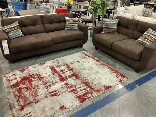 Outlet Store «Rooms To Go Outlet Furniture Store - Pearl River», reviews and photos, 63295 Old Military Rd, Pearl River, LA 70452, USA