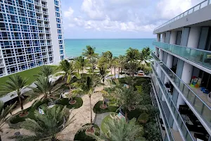 The Spa at Carillon Miami image