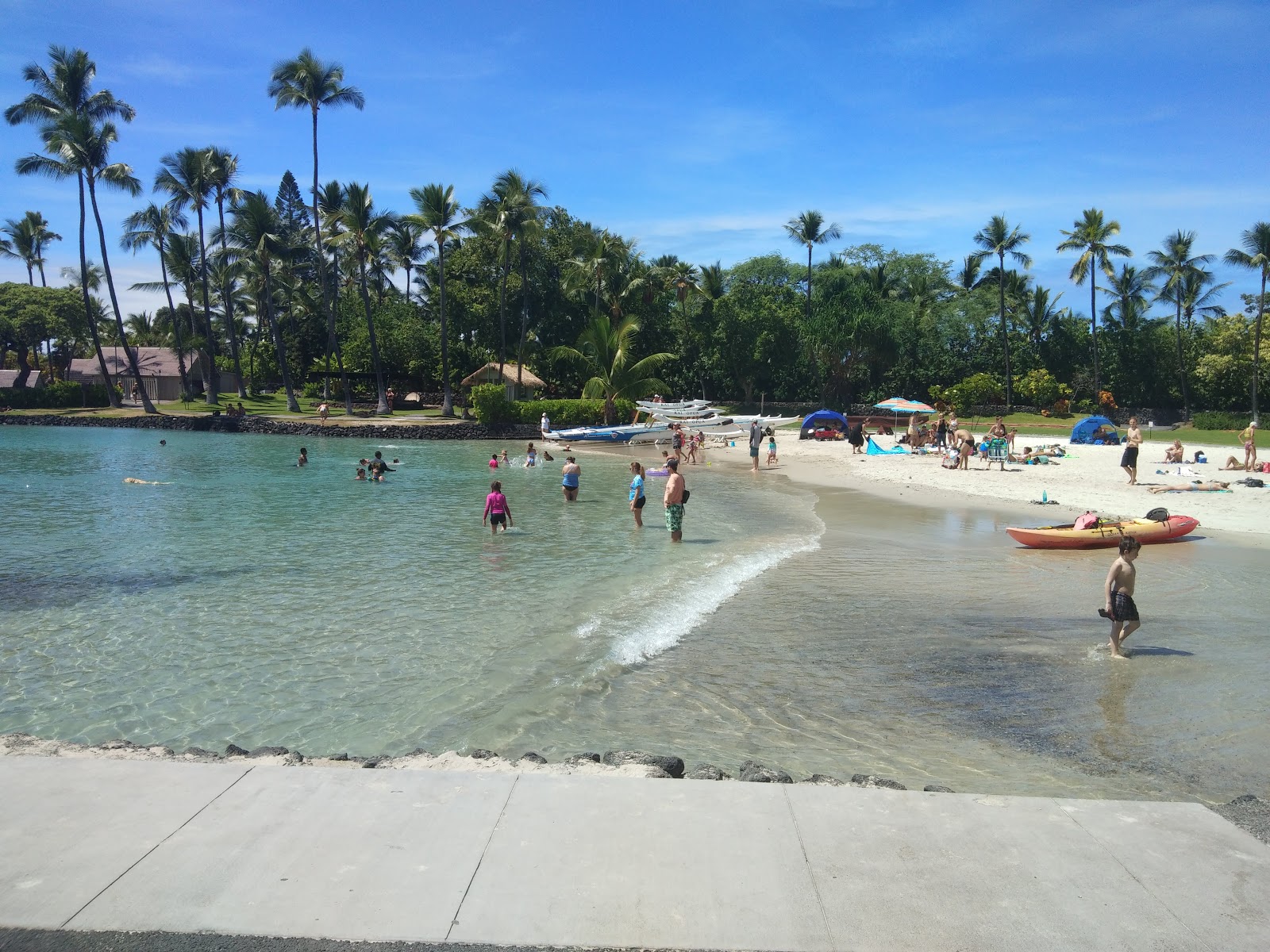 Foto af Kamakahonu Beach med turkis rent vand overflade