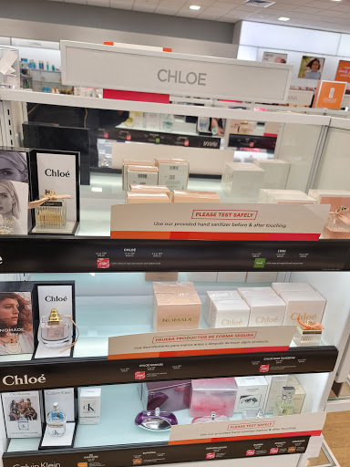 Cosmetics Store «Ulta Beauty», reviews and photos, 2155 W 22nd St #7, Oak Brook, IL 60523, USA