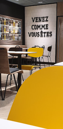 Atmosphère du Restauration rapide McDonald's à Le Châtelet-en-Brie - n°6