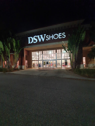 Shoe Store «DSW Designer Shoe Warehouse», reviews and photos, 8050 Mediterranean Drive, Estero, FL 33928, USA