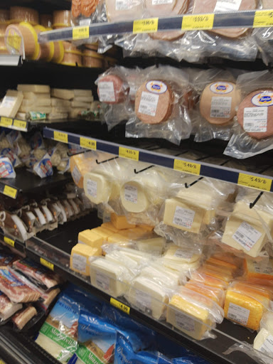 Grocery Store «Grocery Outlet Bargain Market», reviews and photos, 2108 Spring Valley Rd, Lancaster, PA 17601, USA