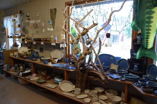 Pottery Store «Mississippi Mud Pottery», reviews and photos, 310 E Broadway, Alton, IL 62002, USA