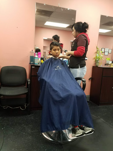 Beauty Salon «Tijeras Magicas Beauty Salon», reviews and photos, 1607 E McKinney St, Denton, TX 76209, USA