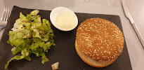 Hamburger du Restaurant français Restaurant La Cave à Eymoutiers - n°7