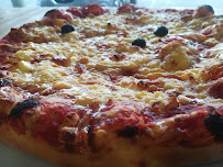 Plats et boissons du Pizzeria tifosi pizza à Frouzins - n°3