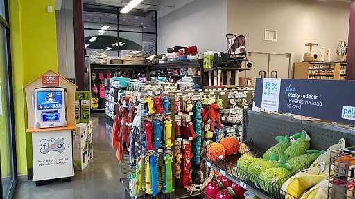 Pet Supply Store «Unleashed by Petco», reviews and photos, 12305 SW Horizon Blvd #23, Beaverton, OR 97007, USA