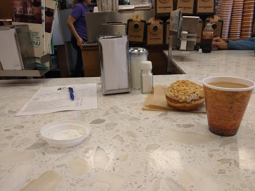 Donut Shop «Dandee Donuts Factory», reviews and photos, 102 N 28th Ave, Hollywood, FL 33020, USA