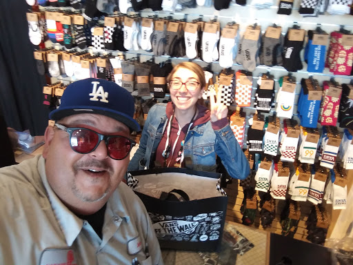 Shoe Store «Vans Store - Torrance», reviews and photos, 2528 Torrance Blvd, Torrance, CA 90503, USA