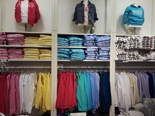 Clothing Store «Gap Outlet», reviews and photos, 1001 N Arney Rd, Woodburn, OR 97071, USA